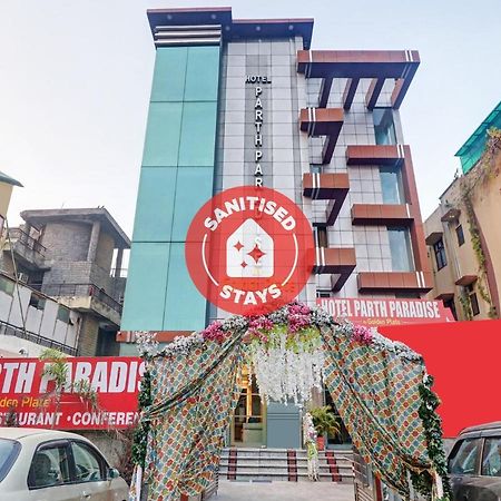 Oyo Townhouse 748 Hotel Parth Paradise Ghaziabad Ngoại thất bức ảnh