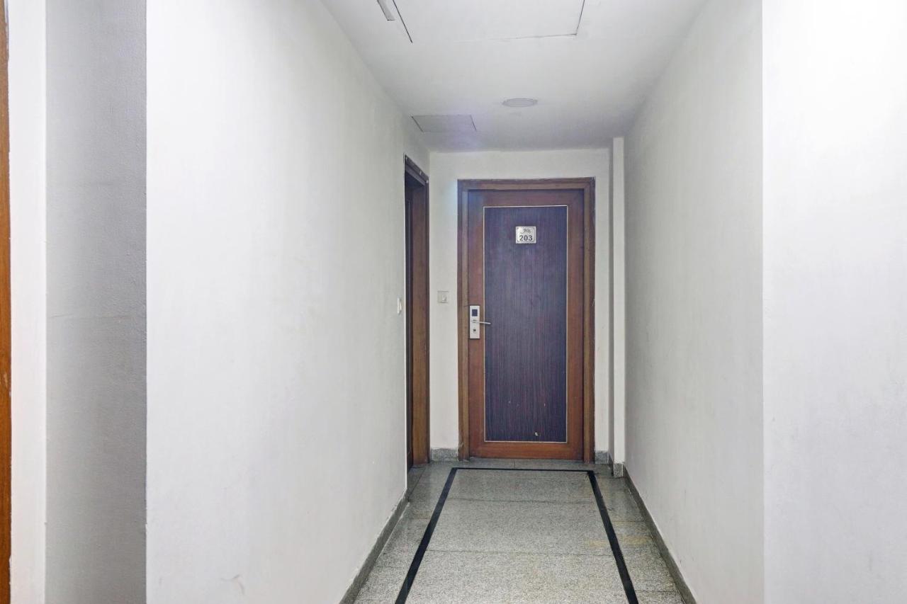 Oyo Townhouse 748 Hotel Parth Paradise Ghaziabad Ngoại thất bức ảnh